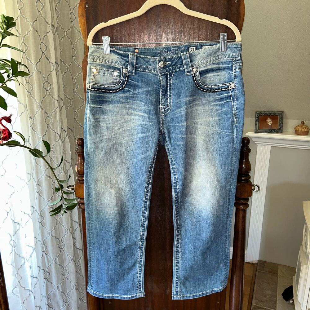 Miss Me embellished light wash denim cuffed capri jeans size 31